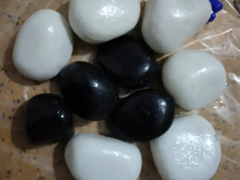 Example photograph of Polished pebbles